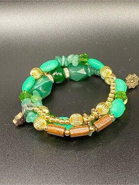 Boho multi strand Green Gold tone & wood Beaded Stretch Bracelet